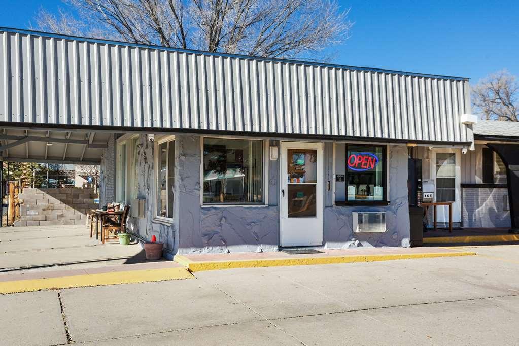 Rodeway Inn & Suites Raton Exterior photo